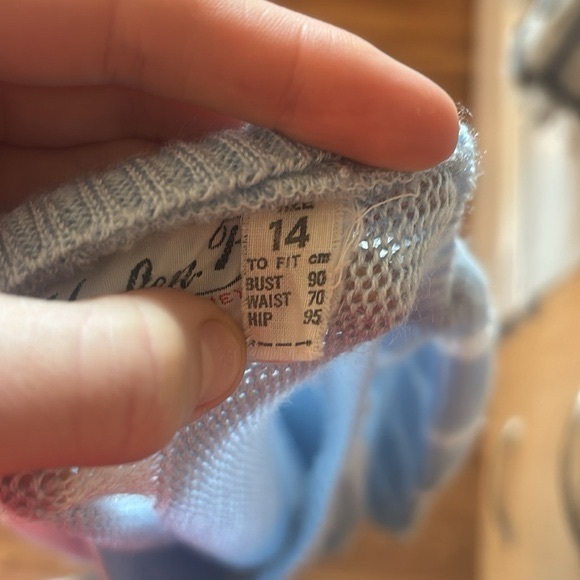 Vintage Blue and White knit top - Picture 8 of 8